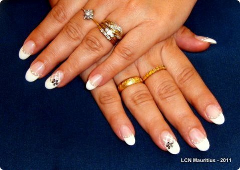 nailart-white